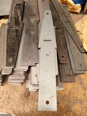 Hot Rolled Galvanized Railway Sleeper Brackets Heavy Duty Standar GB