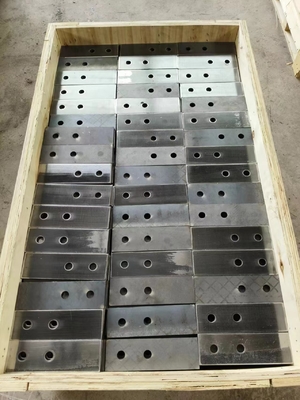 Pengolahan CNC Baja Flat Bar Slotted Galvanized Untuk Konstruksi