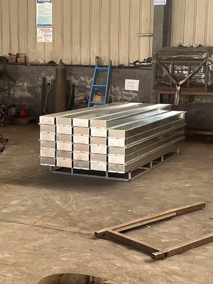 Lantai halus Finish Precast Beton Railway Sleeper Mold dengan berbagai panjang