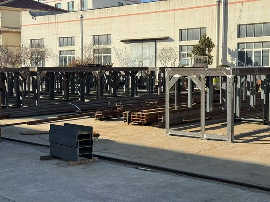 Kabinet Listrik Kekuatan Tinggi Dukungan Platform Struktur Baja Di Bagian Bawah Menara Angin