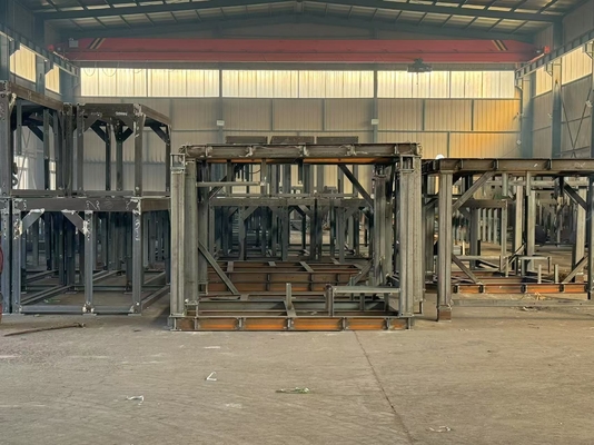 Hot Dip Galvanized Wind Tower Bagian Bawah Kabinet Listrik Platform Dukungan Ketahanan Daya tahan Pemasangan Bolt